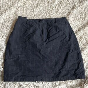 Dark grey pinstriped Banana Republic 90s skort